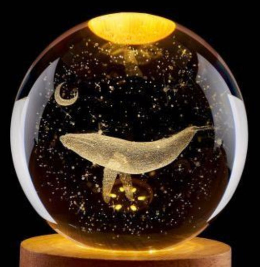 Whale-3D Whale Crystal Ball Night Light - LED Light Hologram Glass Lamp with Solid Wood Base, USB Powered Crystal Ball Lamp with Adjustable Brightness for Home Decor Display Gift